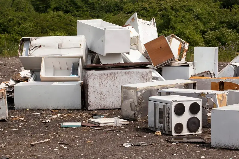 לאן זורקים מקרר